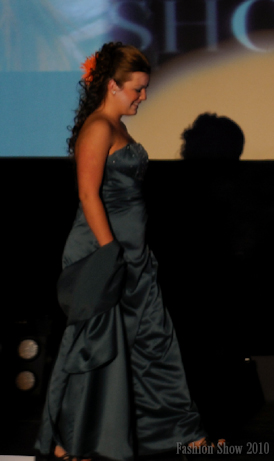 FashionShow2010-272