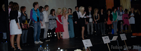 FashionShow2010-372